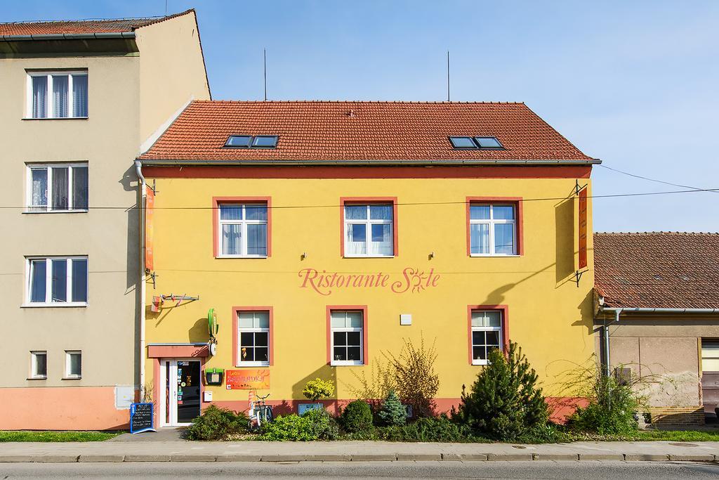 Penzion Sole Bučovice Buitenkant foto
